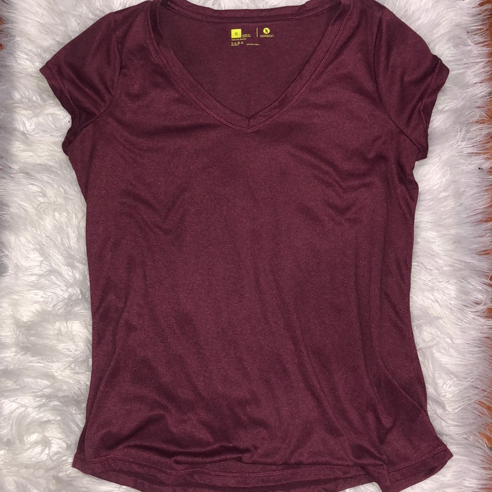 Short sleeve V-neck workout shirt